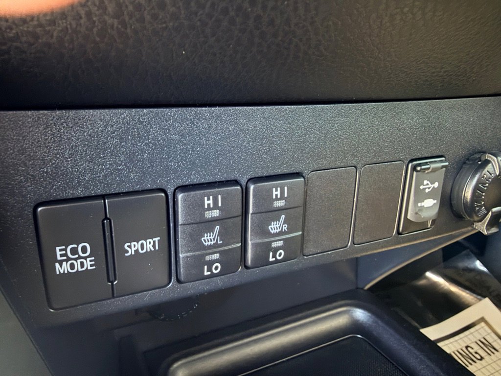 Used 2014 Toyota RAV4 Limited AWD/4WD image 12