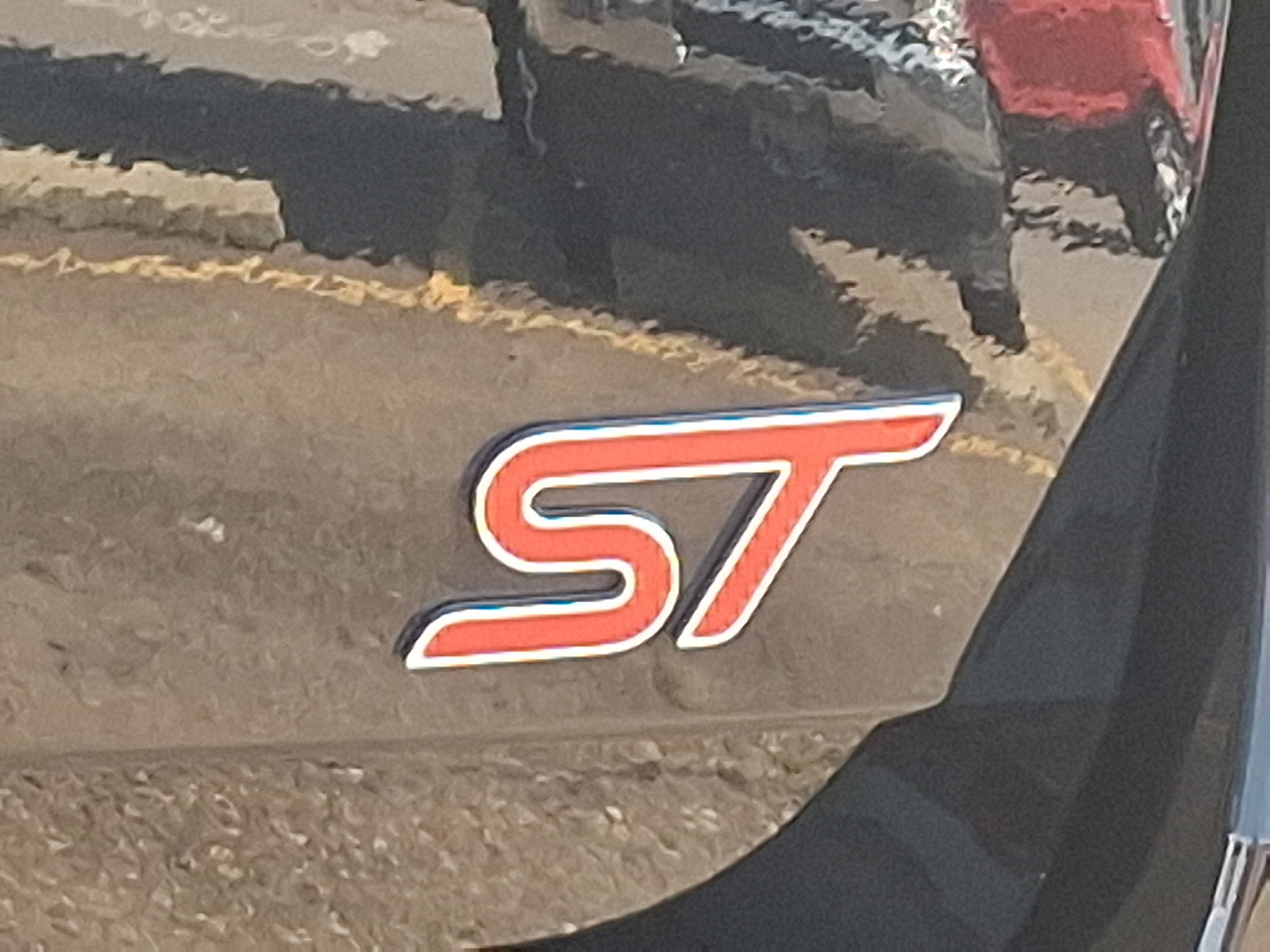 Used 2025 Ford Explorer ST image 31