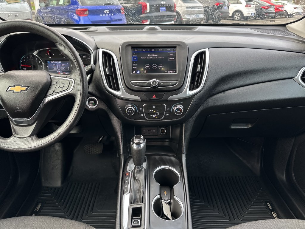 Used 2020 Chevrolet Equinox LT AWD/4WD image 16