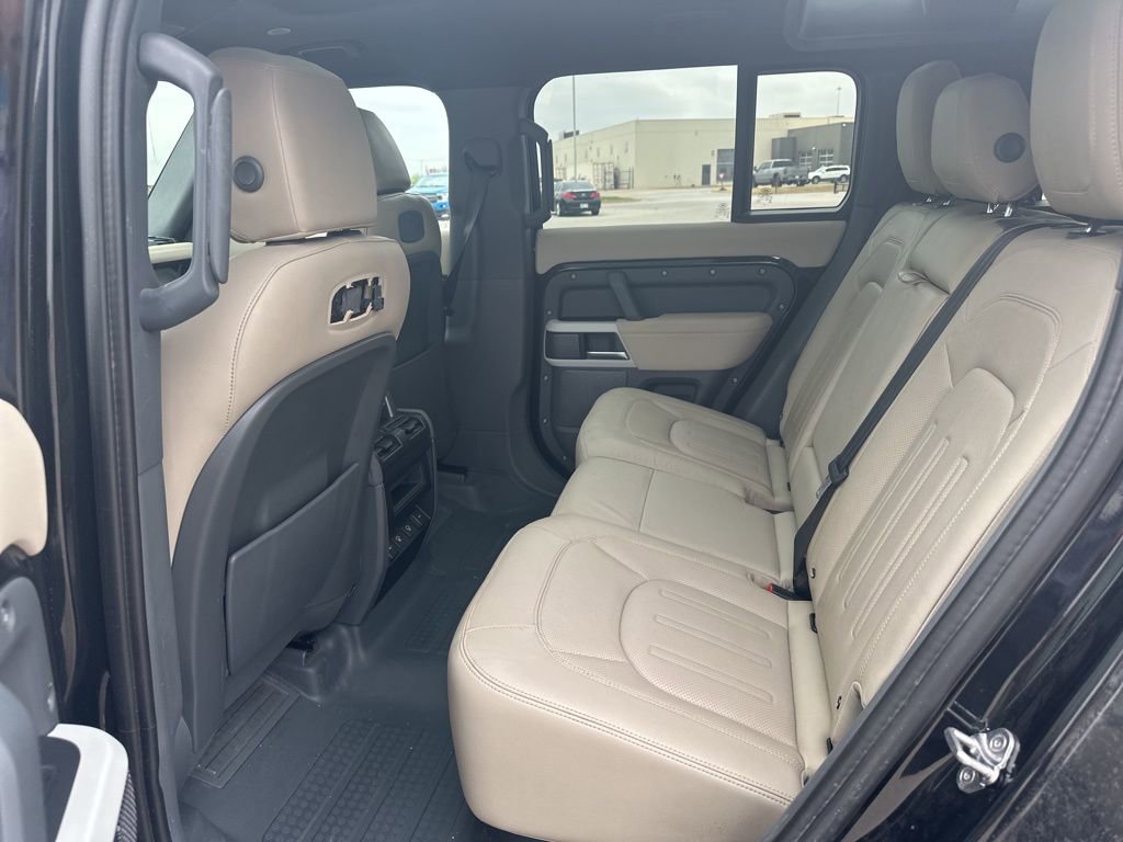 Used 2022 Land Rover Defender 110 S image 11