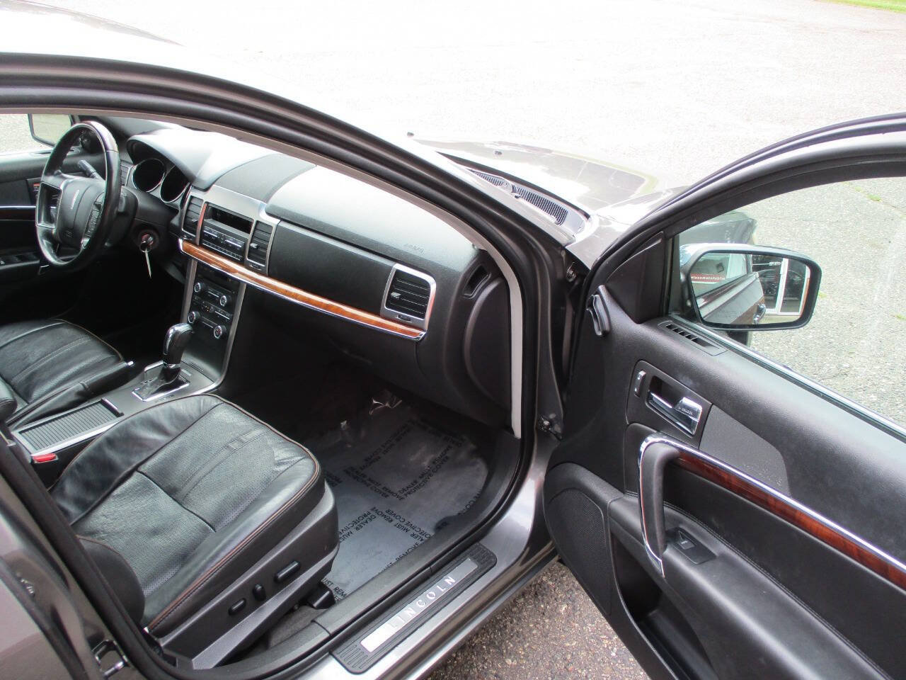 Used 2010 Lincoln MKZ FWD image 25