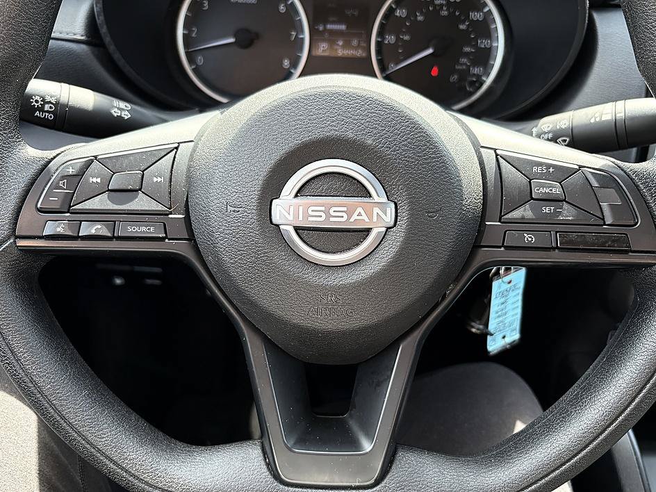 Used 2025 Nissan Versa S FWD image 18