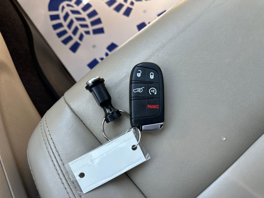 Used 2018 Jeep Grand Cherokee Limited image 29