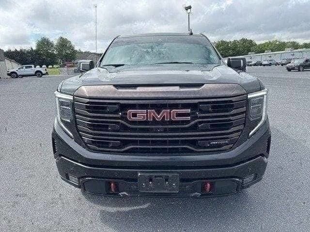Used 2022 GMC Sierra 1500 AT4X image 8