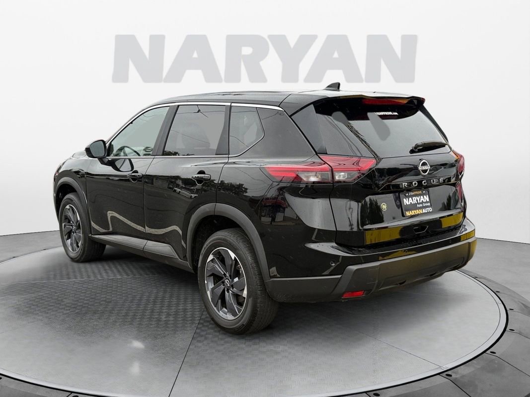 Used 2025 Nissan Rogue SV image 6