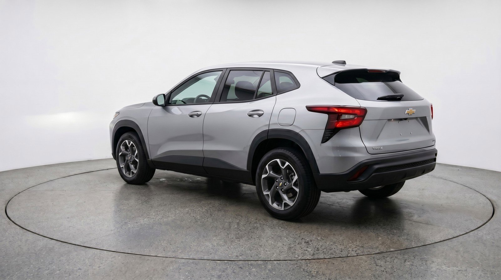 Used 2025 Chevrolet Trax LT FWD image 6