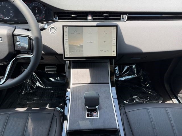 New 2026 Land Rover Range Rover Evoque Hoxton AWD/4WD image 15