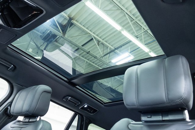 Used 2021 Land Rover Range Rover Westminster Edition image 12