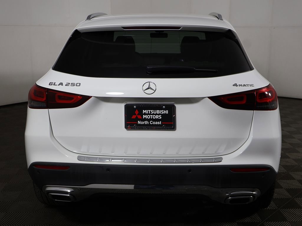 Used 2023 Mercedes-Benz GLA 250 4MATIC w/ Premium Package image 11