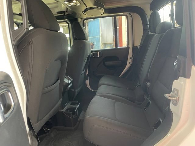 Used 2023 Jeep Gladiator Sport AWD/4WD image 16