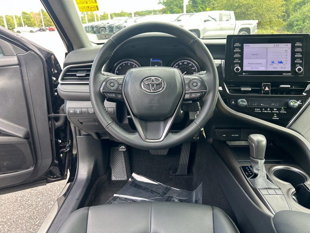 Used 2024 Toyota Camry SE FWD image 14