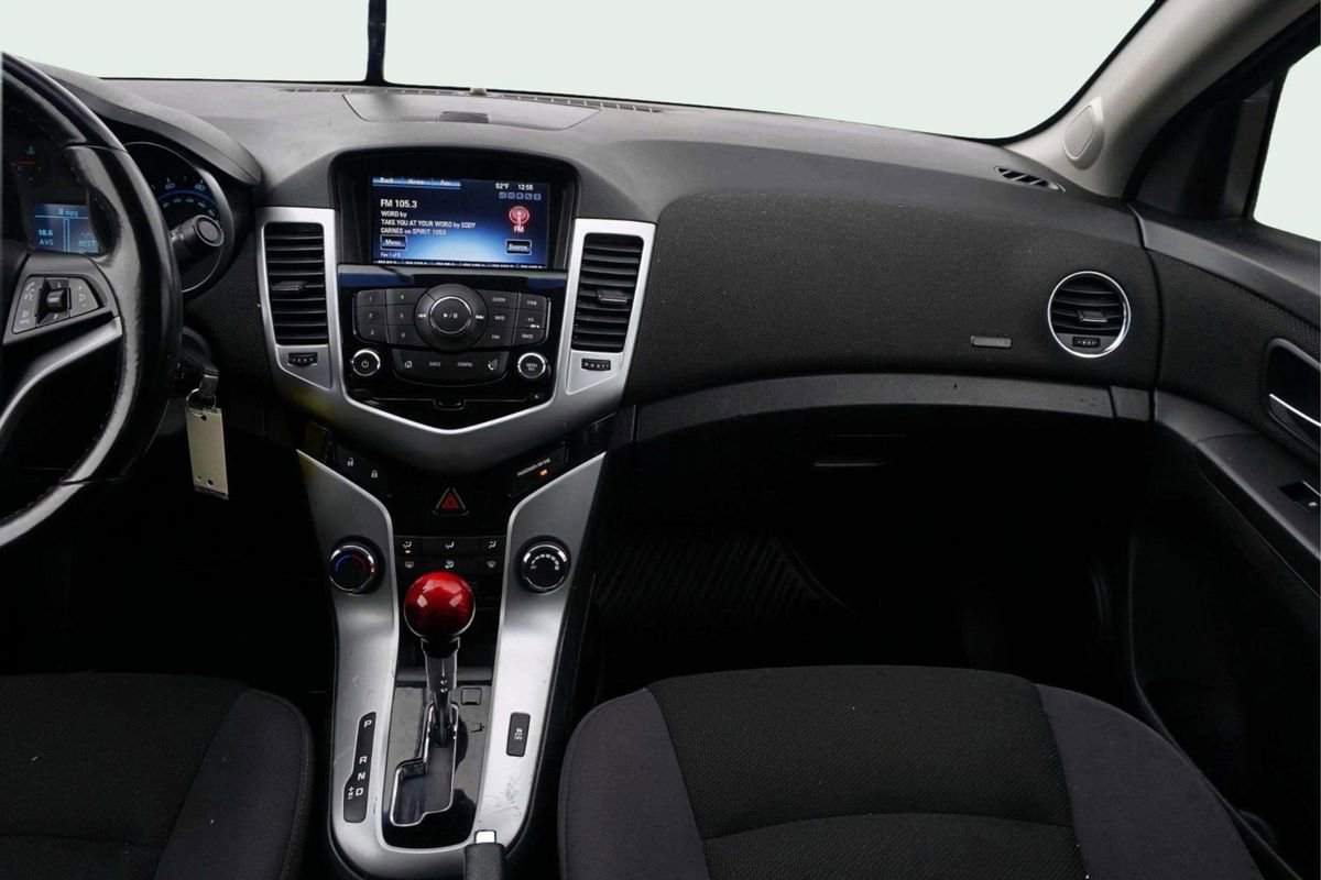 Used 2014 Chevrolet Cruze Eco image 19