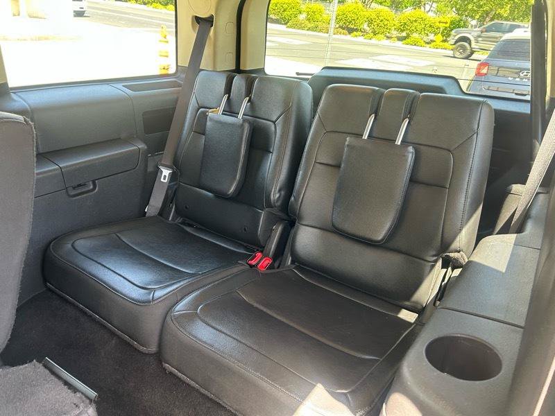 Used 2019 Ford Flex SEL w/ Equipment Group 202A FWD image 16