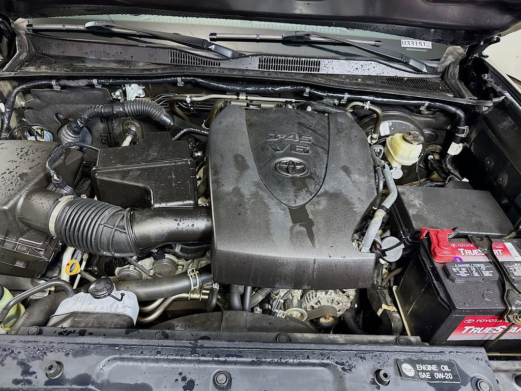 Used 2018 Toyota Tacoma TRD Sport w/ TRD Premium Sport Package image 30