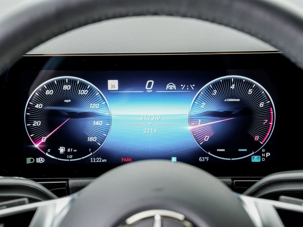 Used 2025 Mercedes-Benz GLA 250 4MATIC image 13