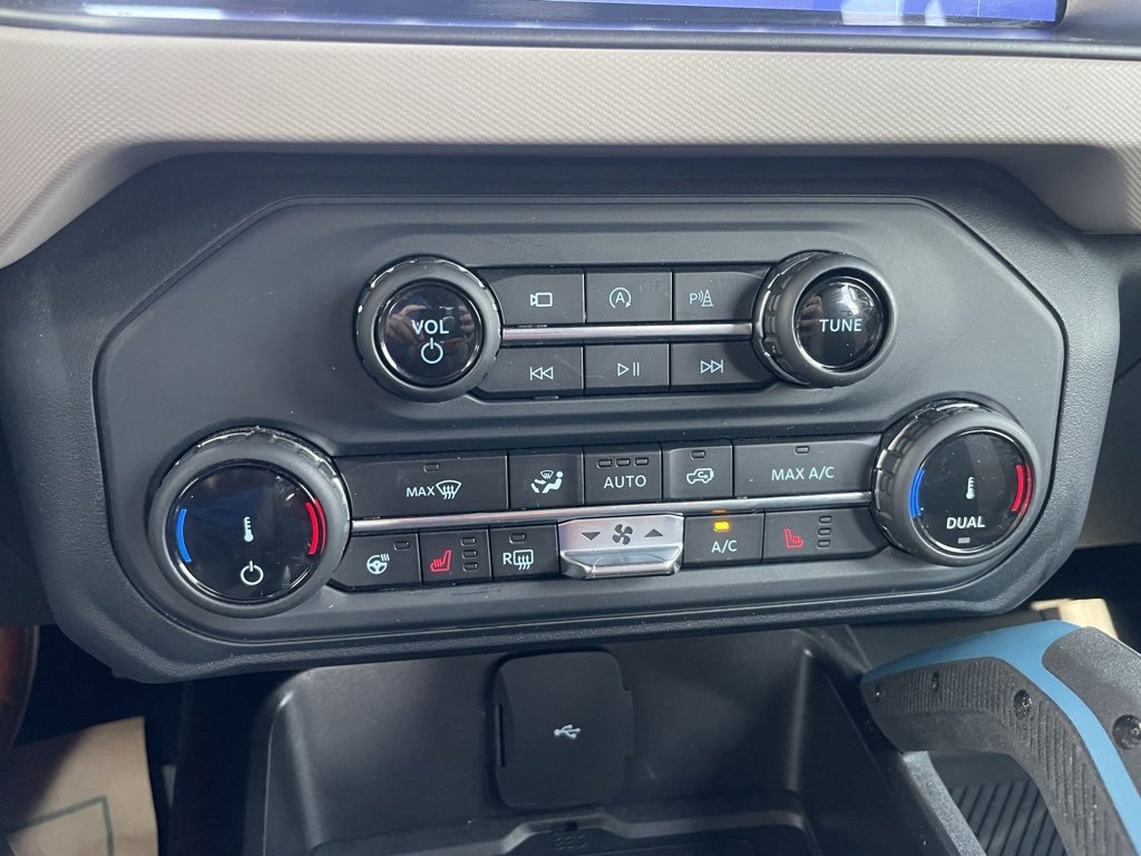 Used 2022 Ford Bronco Wildtrak image 12