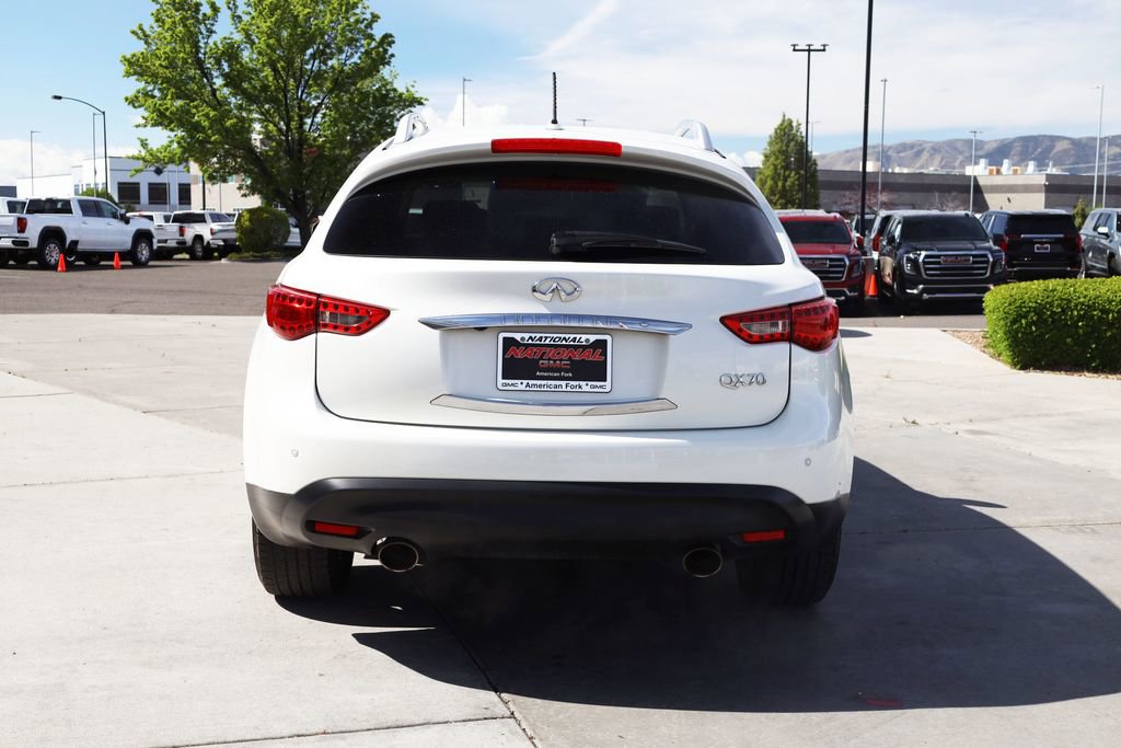 Used 2017 INFINITI QX70 AWD w/ Premium Package image 5