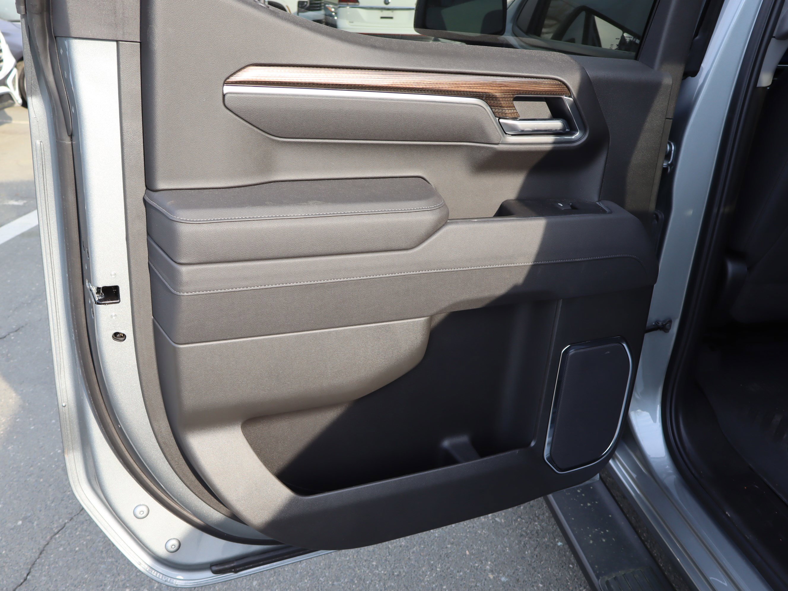 Used 2025 Chevrolet Silverado 1500 LT Trail Boss w/ Convenience Package II image 32