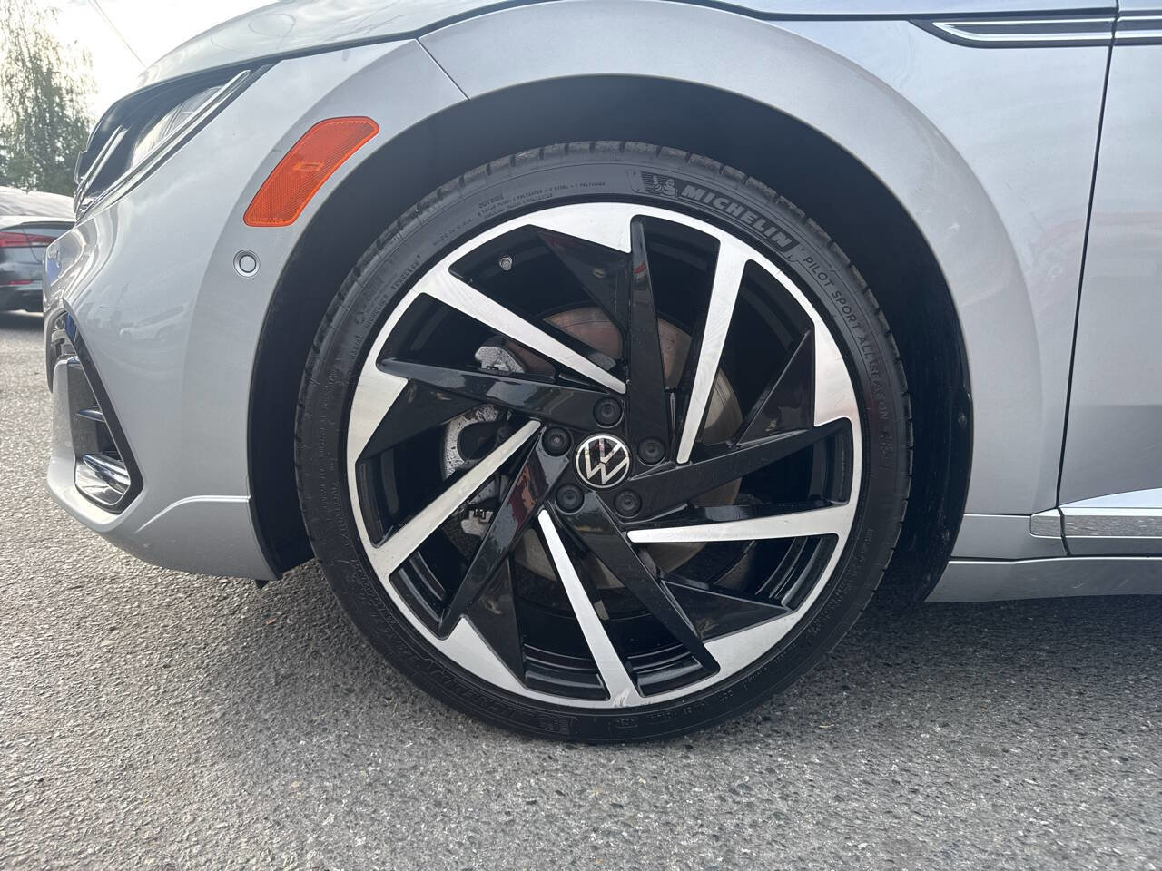 Used 2021 Volkswagen Arteon SEL Premium image 2