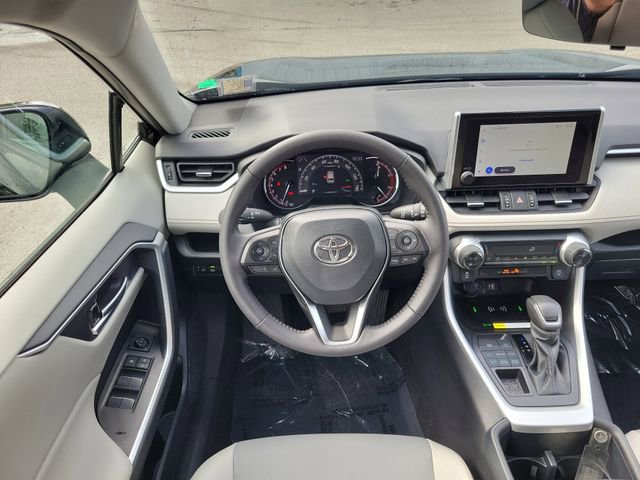 Used 2025 Toyota RAV4 XLE Premium image 26