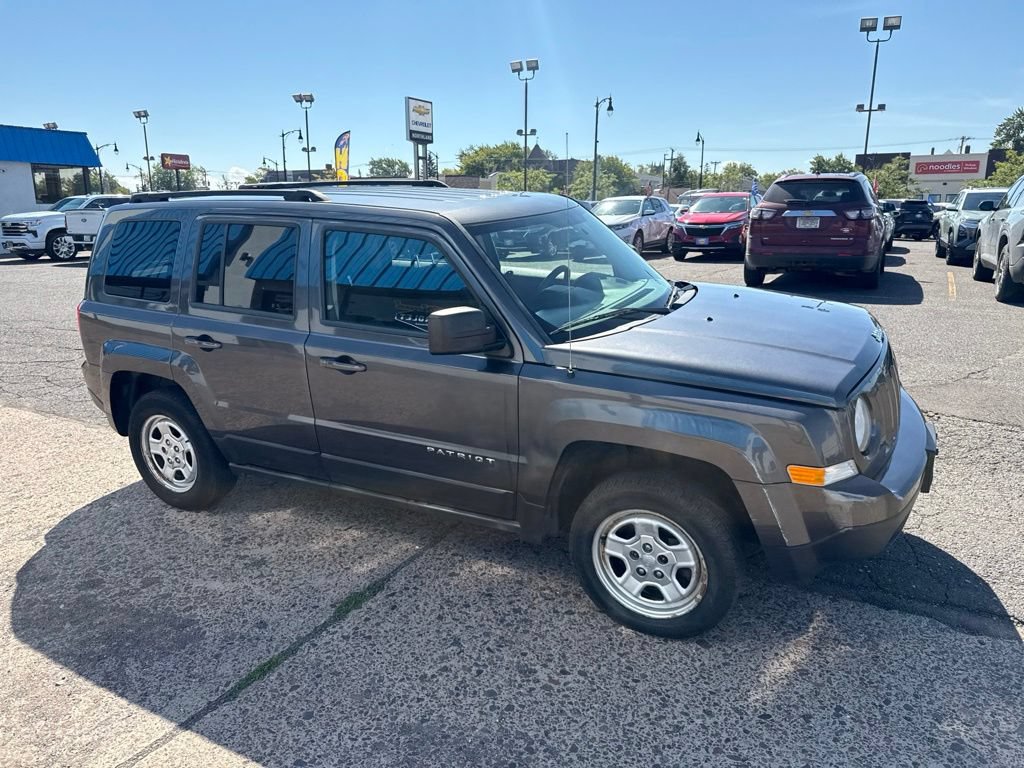 Used 2014 Jeep Patriot Sport w/ Power Value Group AWD/4WD image 6