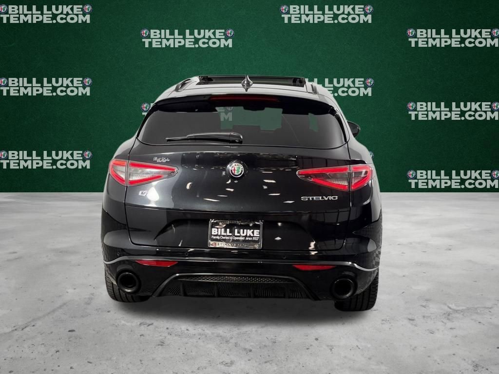 Used 2024 Alfa Romeo Stelvio Veloce image 6
