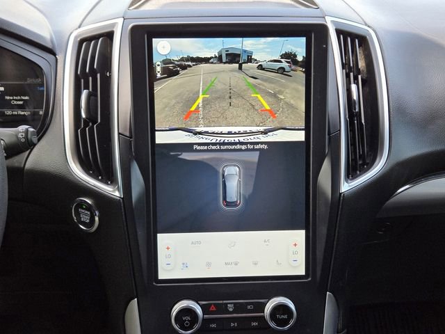Used 2022 Ford Edge Titanium w/ Equipment Group 301A AWD/4WD image 17