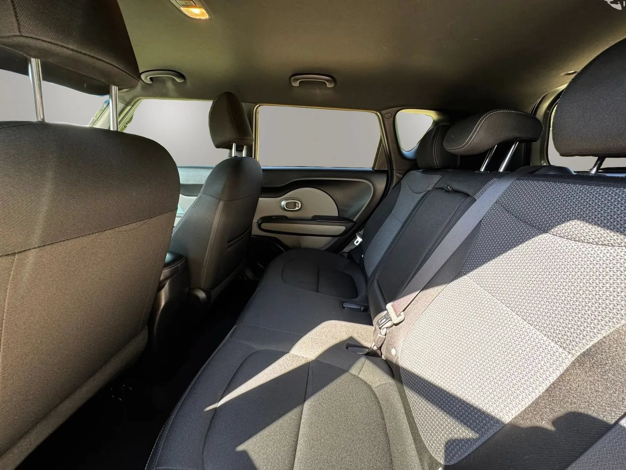 Used 2017 Kia Soul + FWD image 13