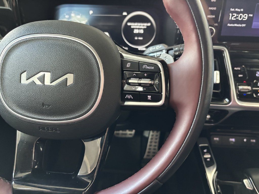 Used 2022 Kia Sorento SX AWD/4WD image 15