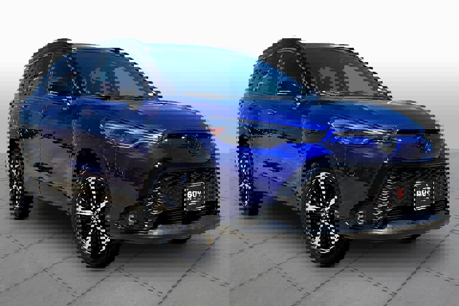 Used 2024 Toyota Corolla Cross XSE w/ Convenience Package image 3