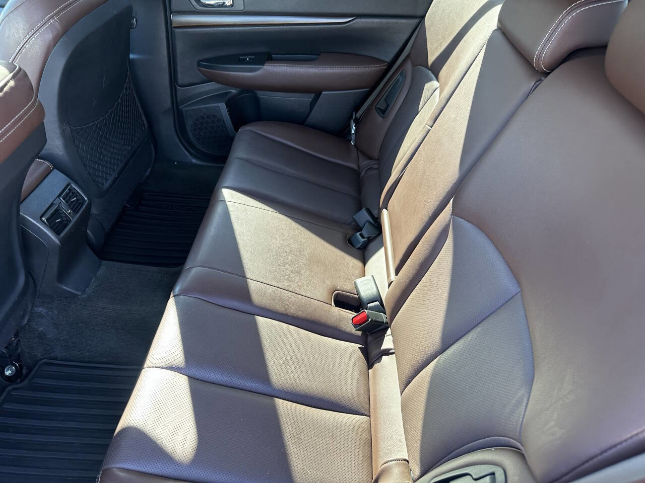 Used 2013 Subaru Outback 2.5i Limited w/ Special Appearance Pkg AWD/4WD image 8