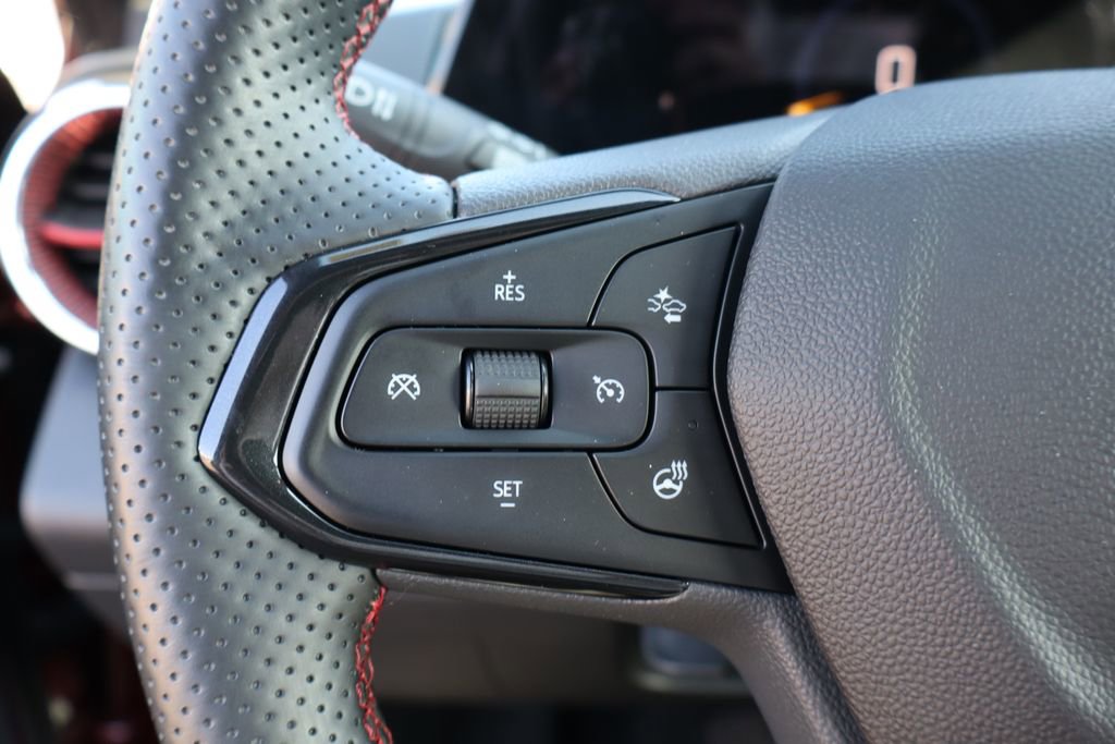 Used 2024 Chevrolet Trax RS w/ Driver Confidence Package image 13