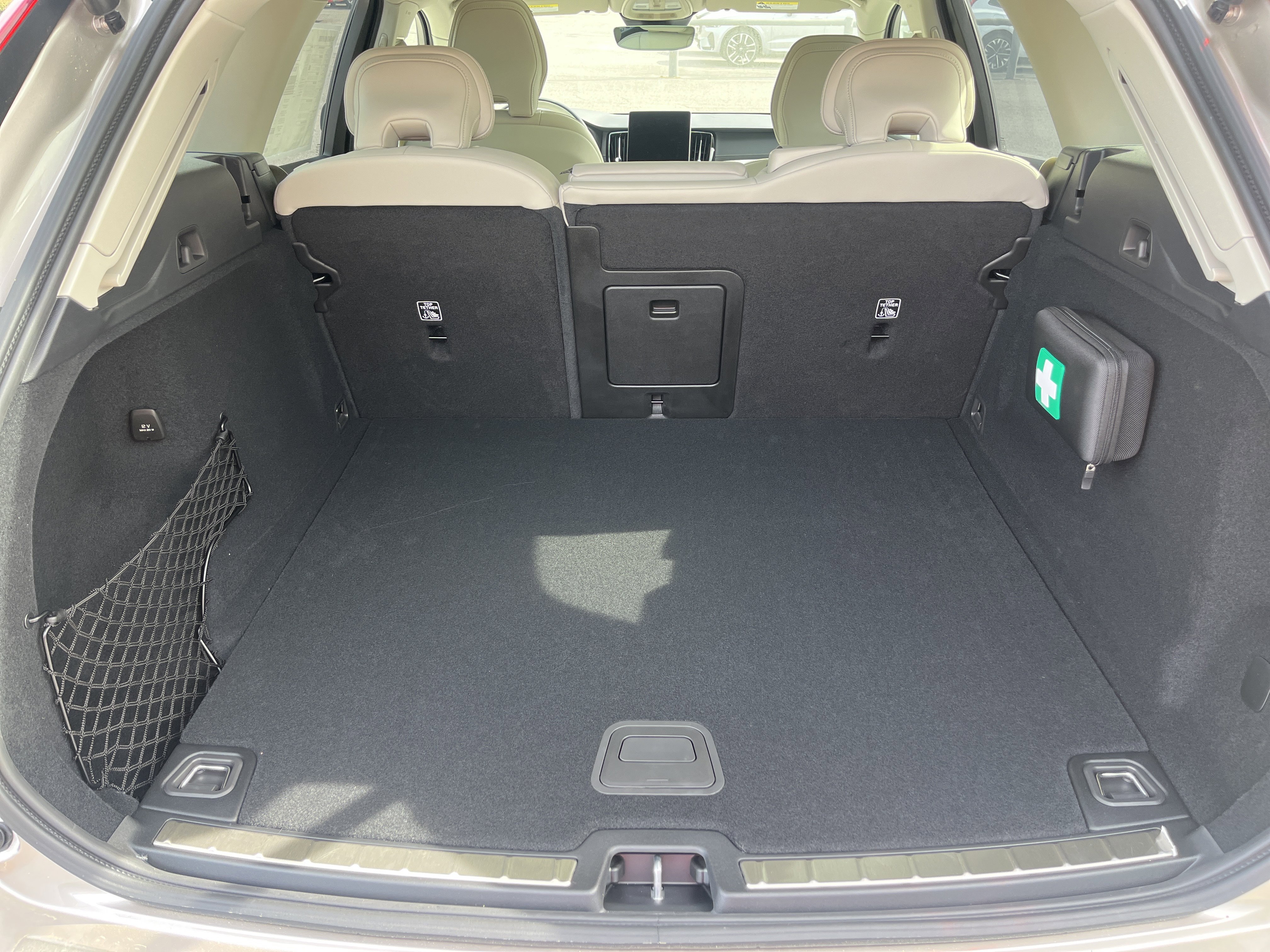 New 2026 Volvo XC60 B5 Ultra w/ Protection Package Premier image 8