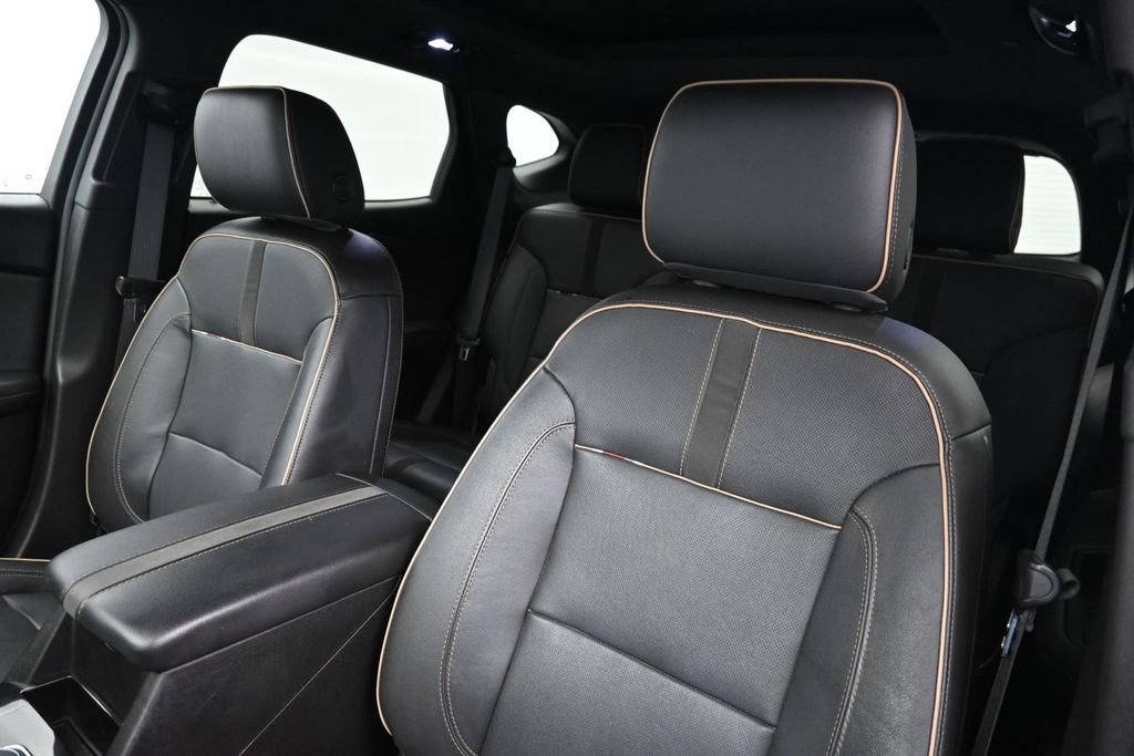 Used 2020 Chevrolet Blazer Premier w/ Driver Confidence II Package FWD image 11