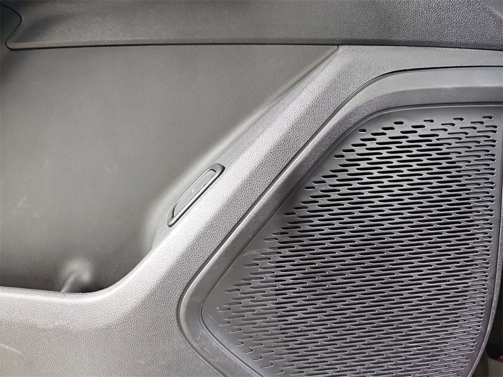 Certified 2024 Chevrolet Traverse LT image 35