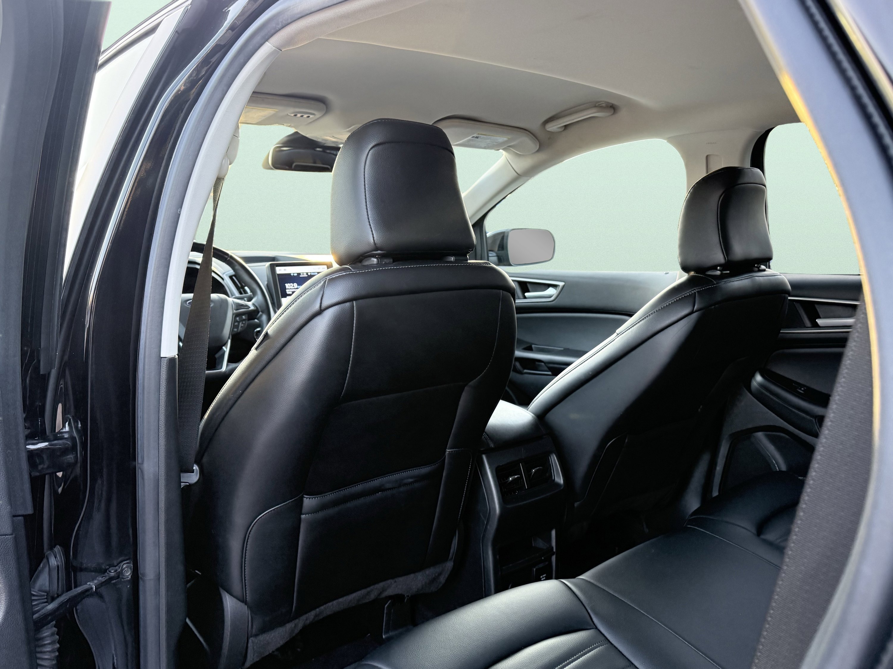 Used 2023 Ford Edge SEL w/ Convenience Package image 35