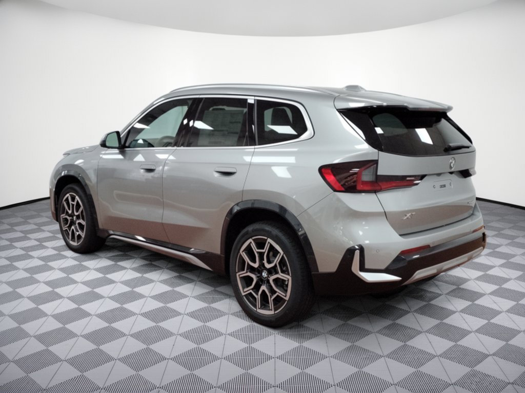 Certified 2026 BMW X1 xDrive28i w/ Technology Package AWD/4WD image 3