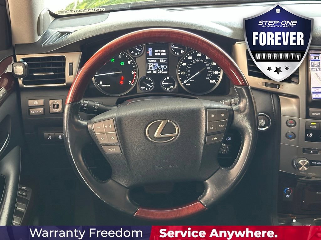 Used 2013 Lexus LX 570 4WD w/ Luxury Pkg w/Pre-crash image 16