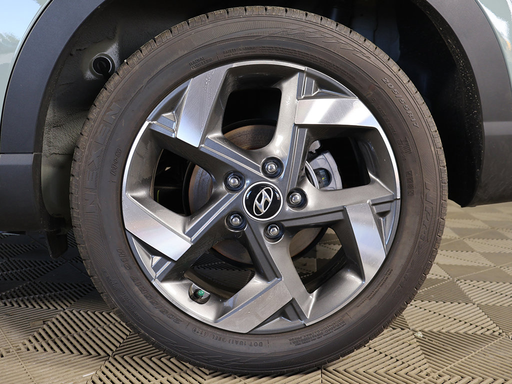 Certified 2026 Hyundai Venue SEL FWD image 19