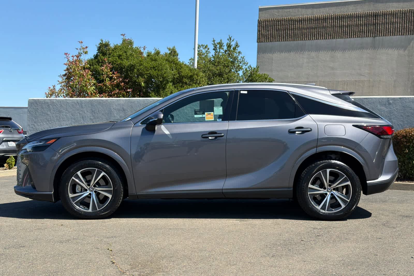Certified 2023 Lexus RX 350 w/ Cold Area Package AWD/4WD image 9