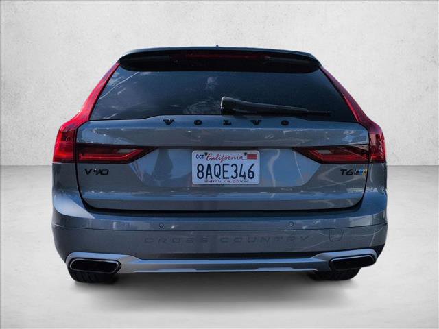 Used 2018 Volvo V90 T6 Cross Country image 7
