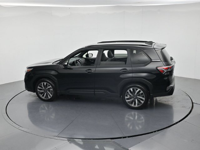 Used 2025 Subaru Forester Touring w/ Popular Package - Touring AWD/4WD image 46