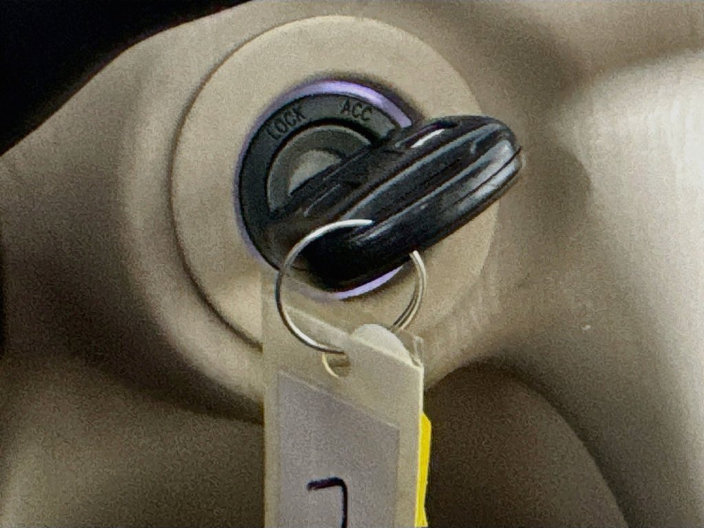 Used 2003 Lexus ES 330 w/ Premium Pkg FWD image 18