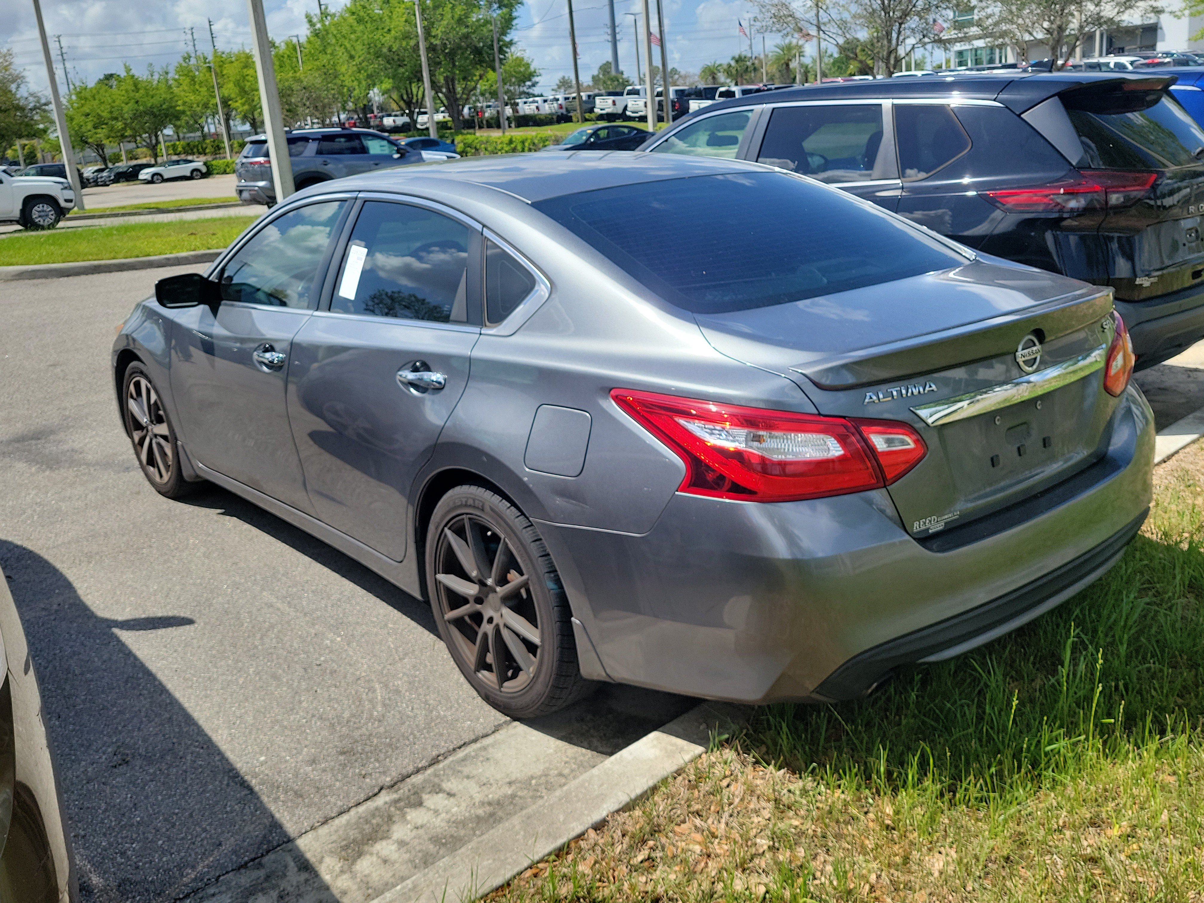 Used 2016 Nissan Altima 2.5 SR FWD image 4