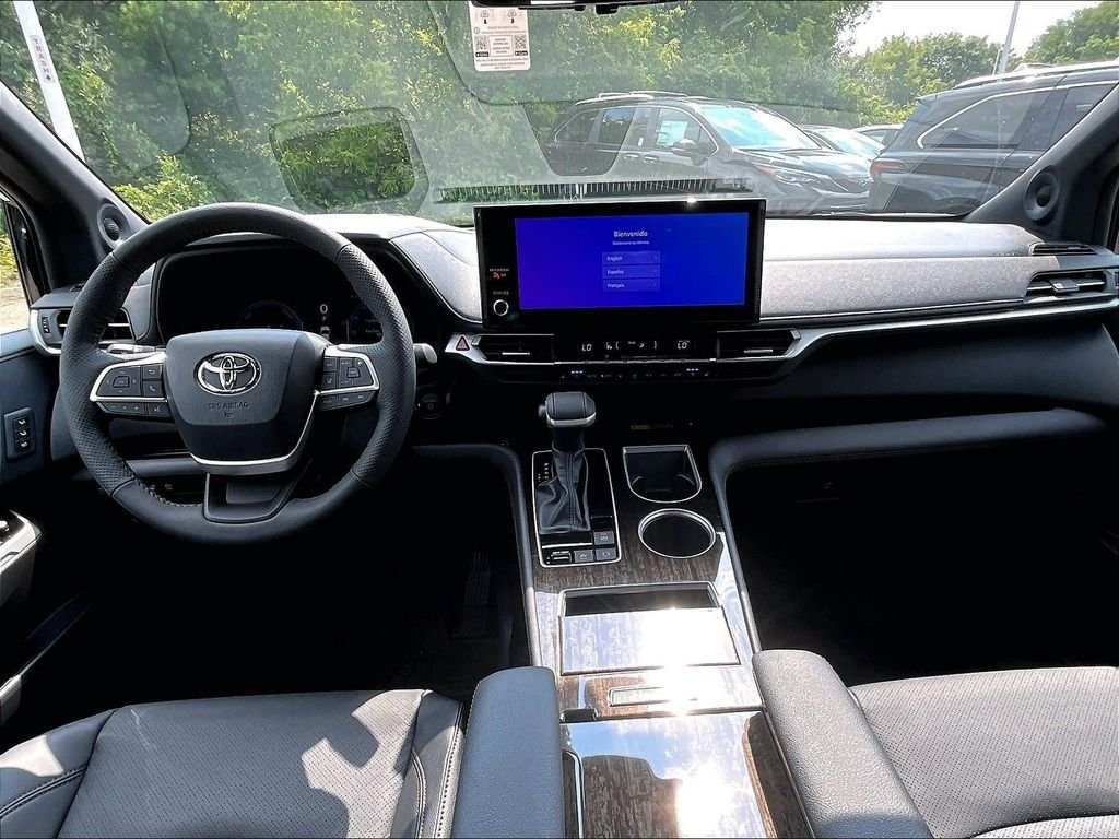 New 2026 Toyota Sienna Platinum AWD/4WD image 12