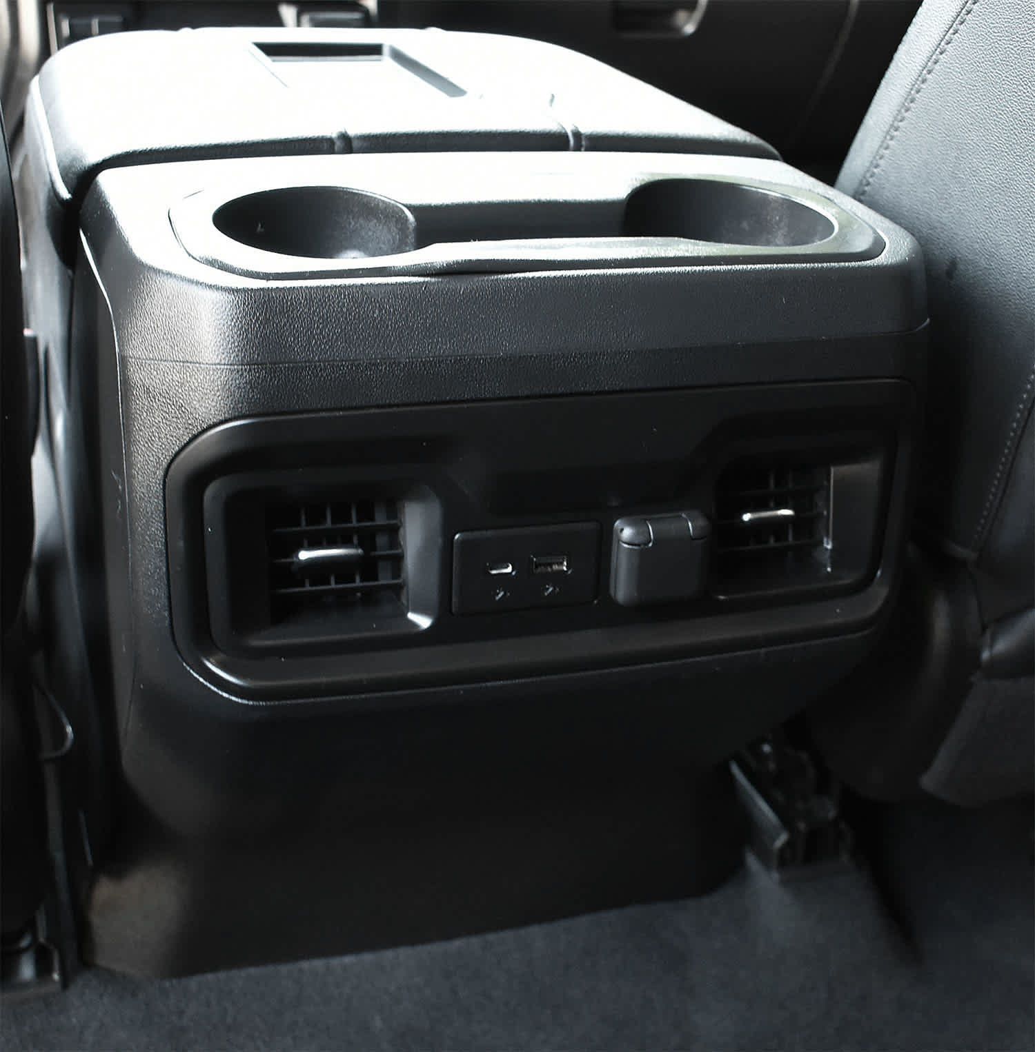 Used 2020 Chevrolet Silverado 1500 LT Trail Boss AWD/4WD image 9