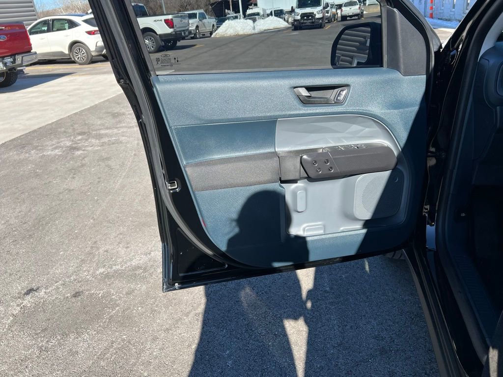 Used 2025 Ford Maverick XL image 11