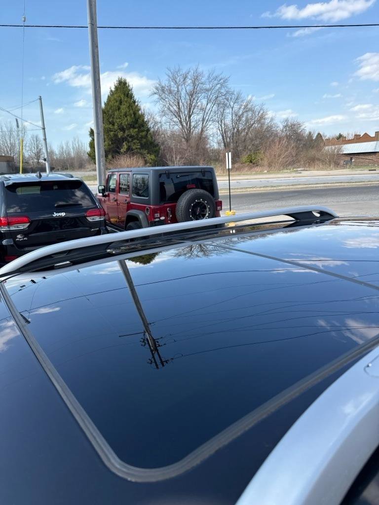 Used 2015 Jeep Cherokee Limited image 11