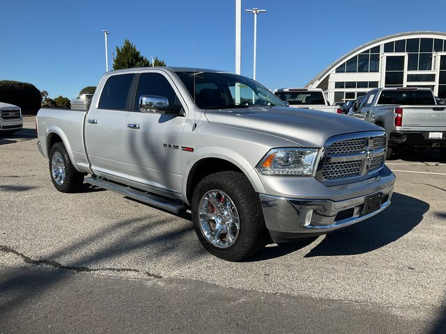 Used 2015 RAM 1500 Laramie image 3