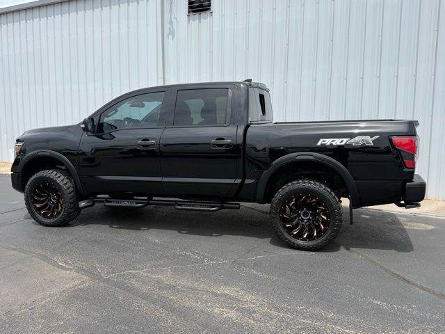 Used 2022 Nissan Titan PRO-4X w/ Pro-4x Convenience Package AWD/4WD image 2